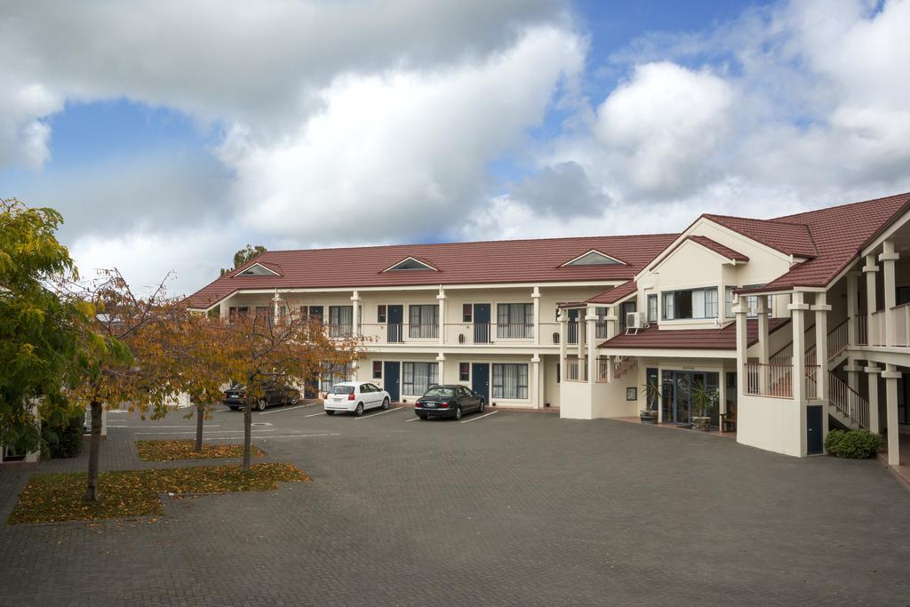 Aubyn Court Spa Motel Palmerston North Esterno foto