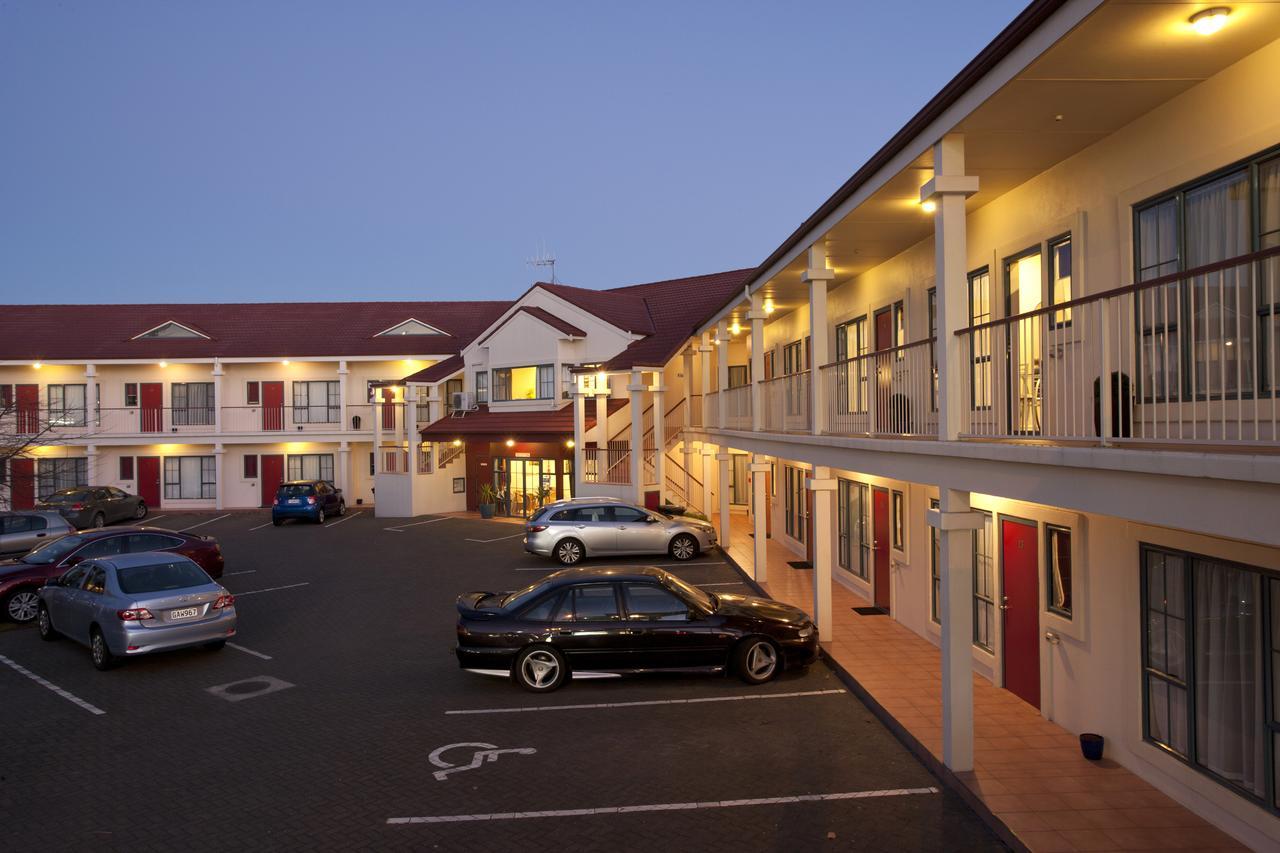 Aubyn Court Spa Motel Palmerston North Esterno foto