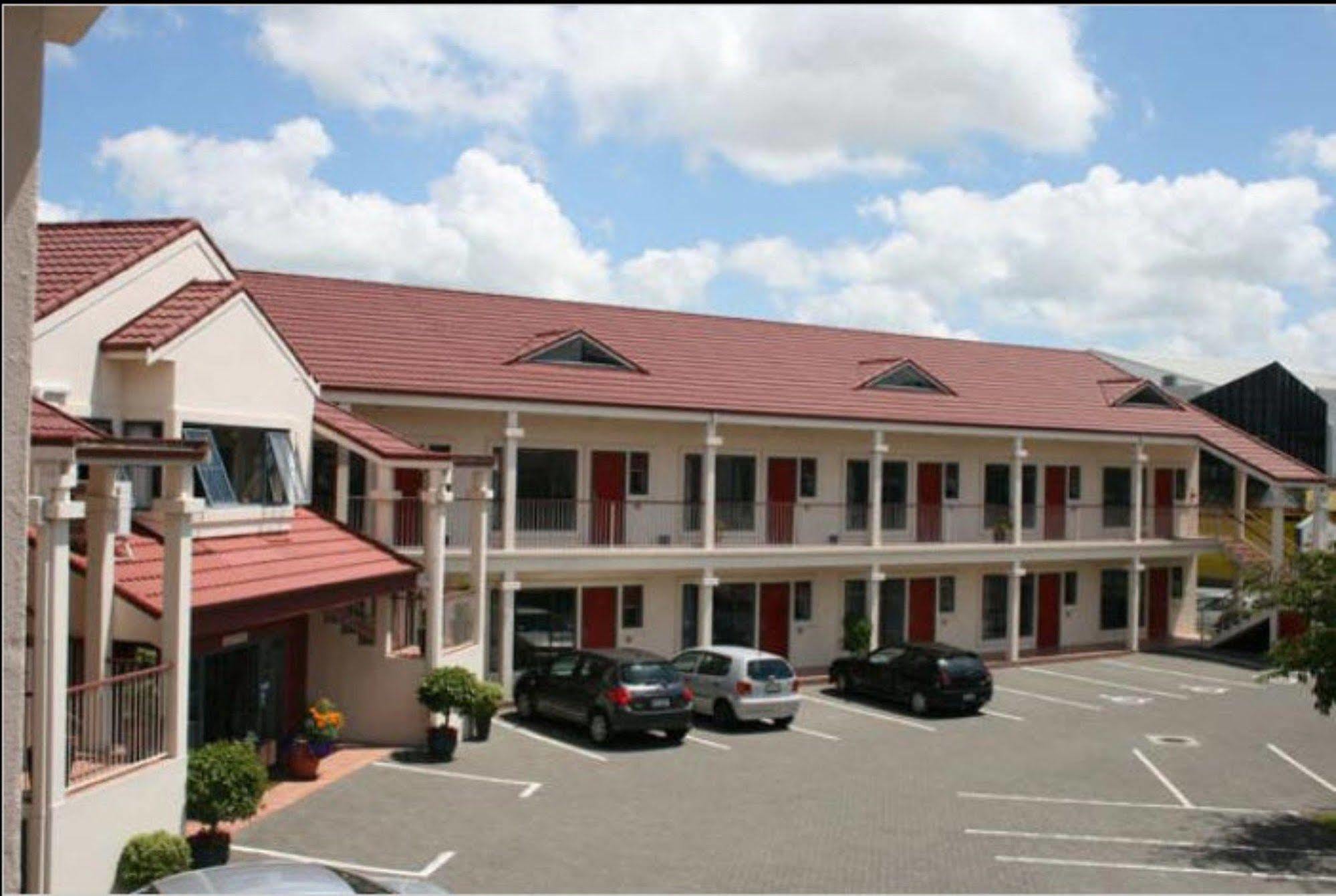 Aubyn Court Spa Motel Palmerston North Esterno foto