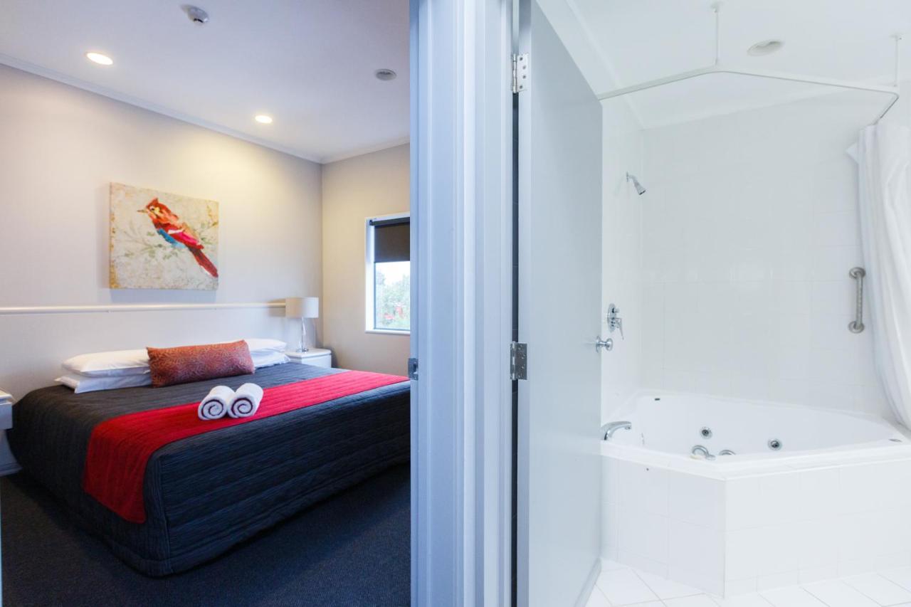 Aubyn Court Spa Motel Palmerston North Esterno foto